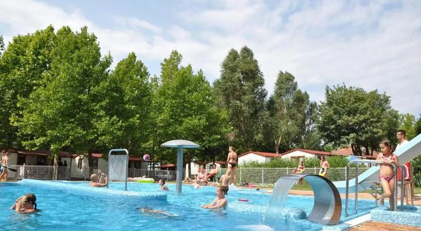 SunVillage Camp- Mobilházak Alsóörsön - Image 1