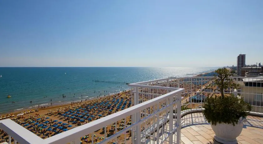 Termini Beach Hotel & Suites - Image 1