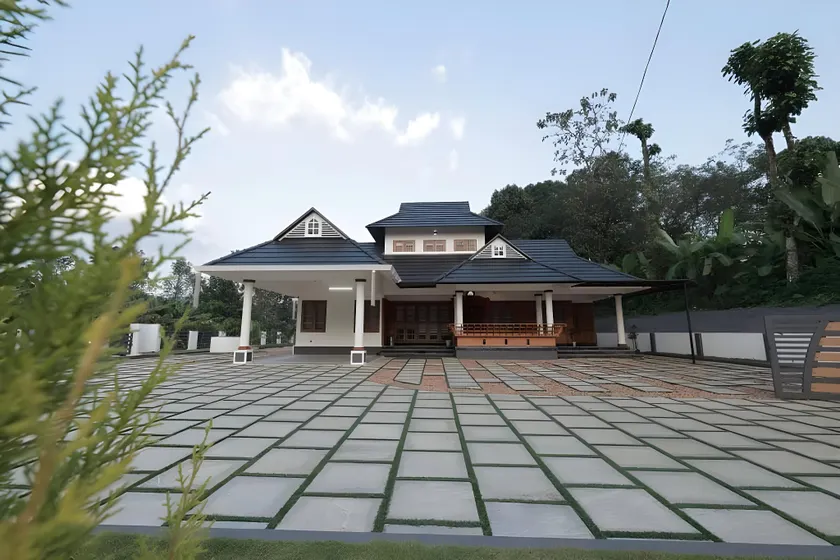 Sunny's Home Stay - Image 1