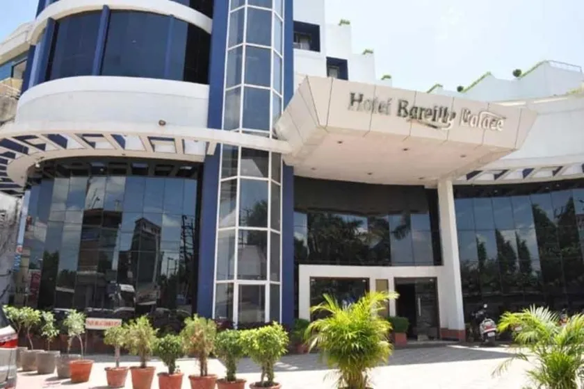 Hotel Bareilly Palace - Image 1