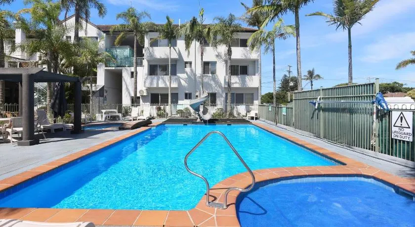 Providence 5 - Beachside 2 Bedroom Apartment - Image 1