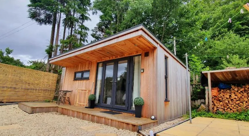 Portree Garden Room - Image 1