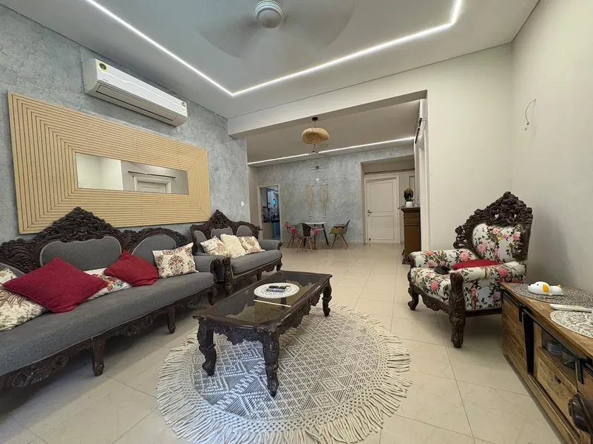 4 bhk luxurious private villa - Image 1