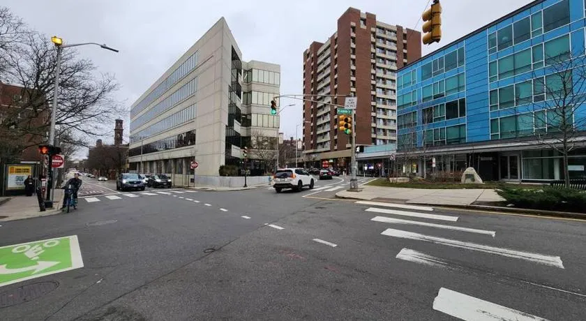 Harvard Sq apt 5min walk Harvard Charles river free parking garden own entrance - Image 1