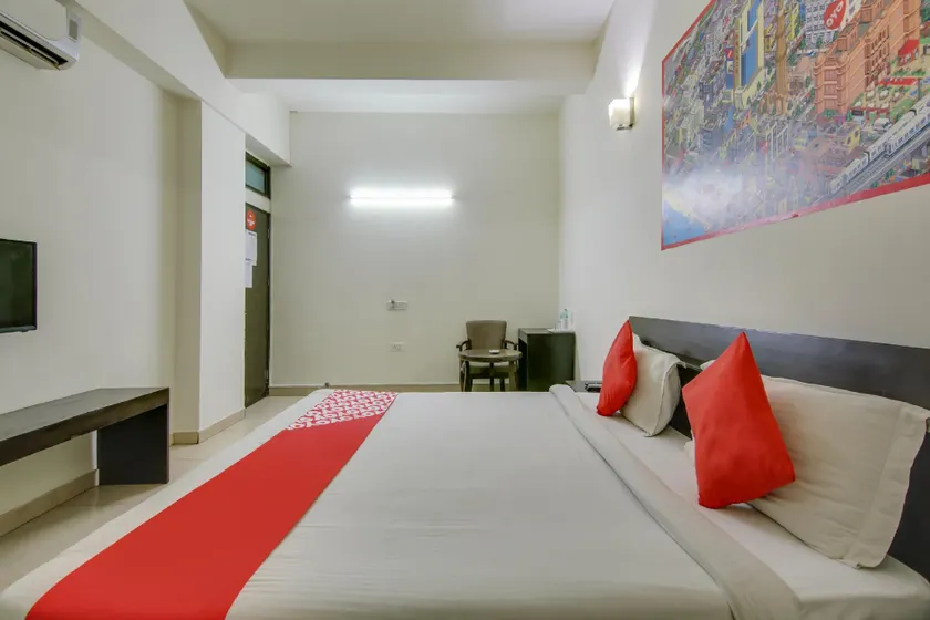 Hotel O Sunrise Stay - Image 1