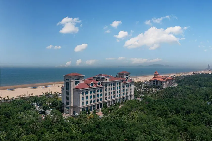 Brigh Radiance Garden Hotel - Image 1