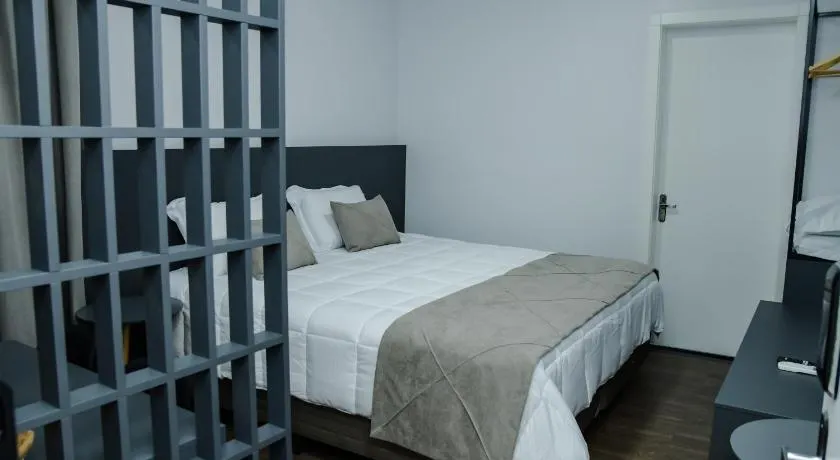 Caza Flat Hotel - Image 1