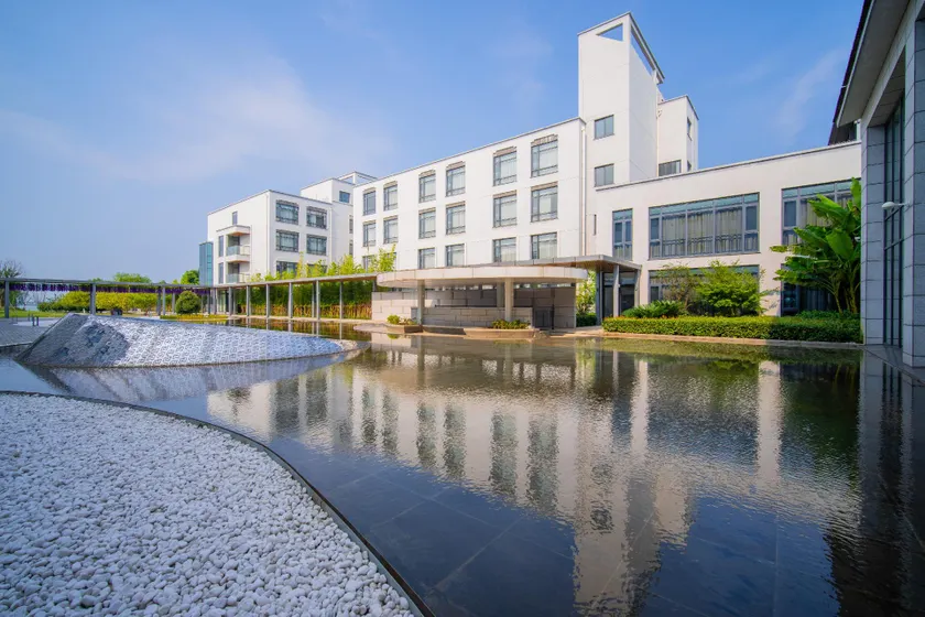 Suzhou Hengli Resort Hotel - Image 1