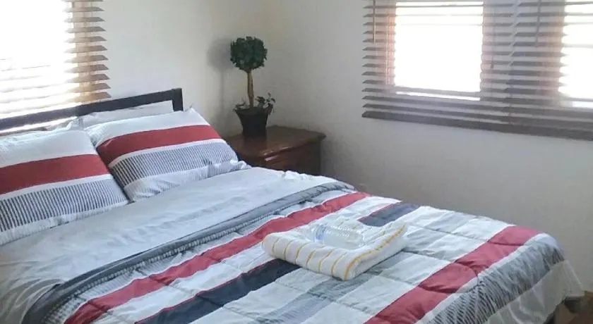House Rooms & RV Rooms Near LAX - Image 1