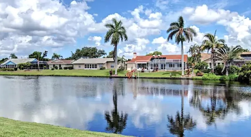 Beautiful Lake View Home - Close Beaches and IMG - Image 1