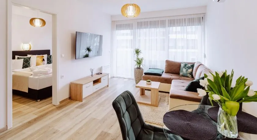 Alexandra Apartman - Image 1