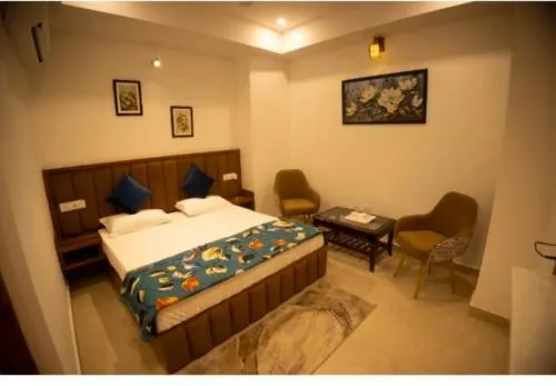Hotel Rajshree - Image 1