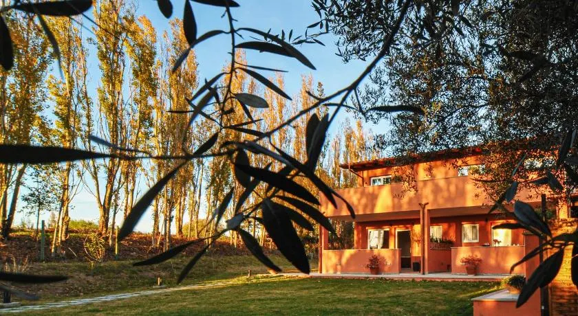 Tenuta Bussete Country Hotel - Image 1