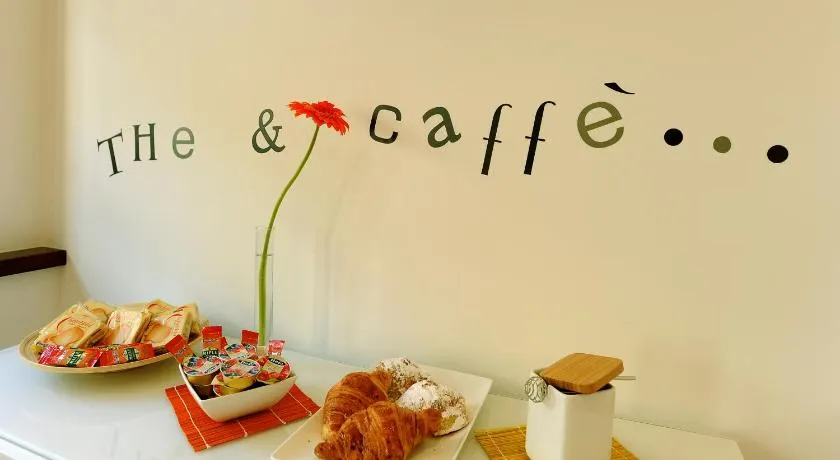 Honey Rooms - Image 1