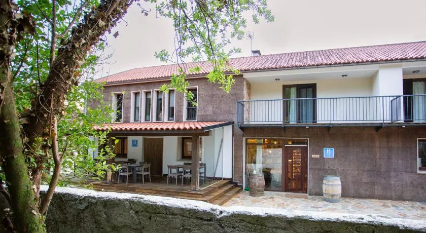 O Camiño Fala Hotel - Image 1