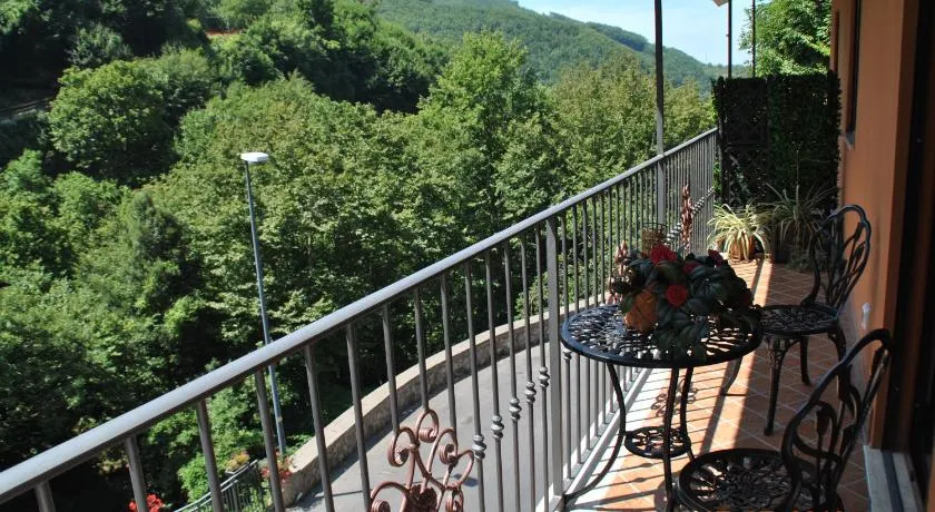 VICO EQUENSE B&B 40 Steps - Image 1