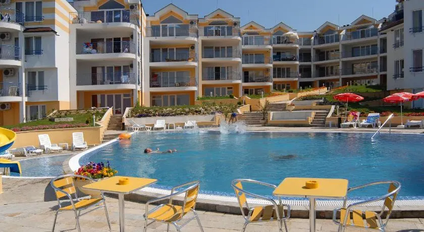 Apartments in Complex Panorama - Image 1