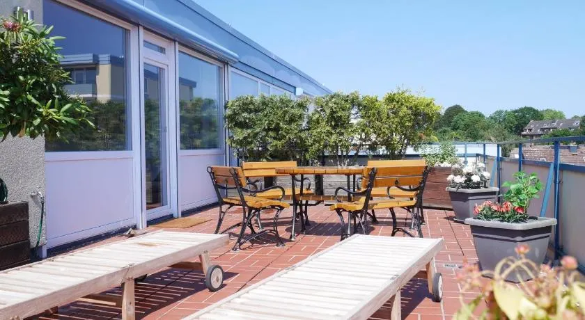 Penthouse Laboe - Image 1