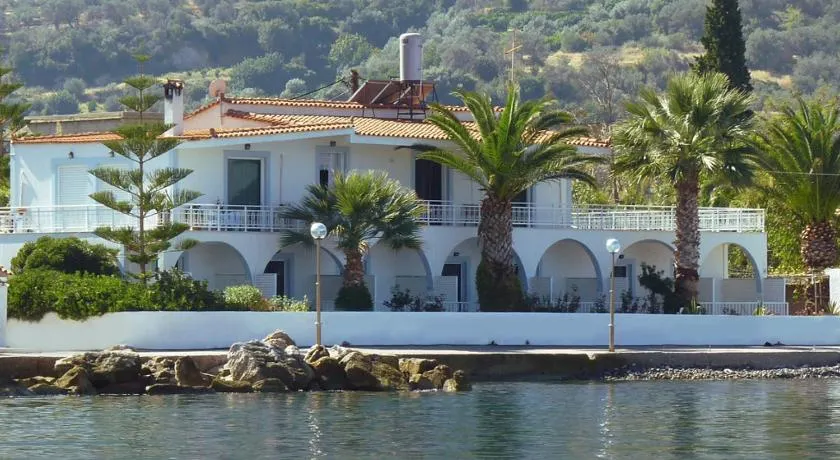 Manthos Sea View - Image 1