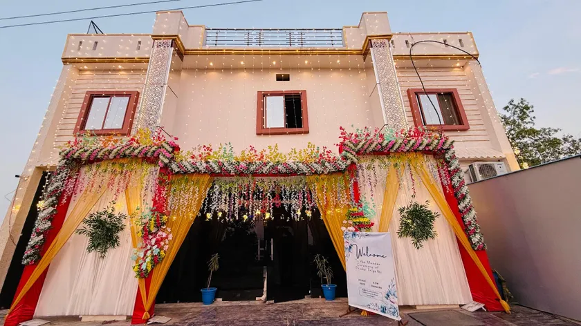 Radha Krishna Palace - Image 1