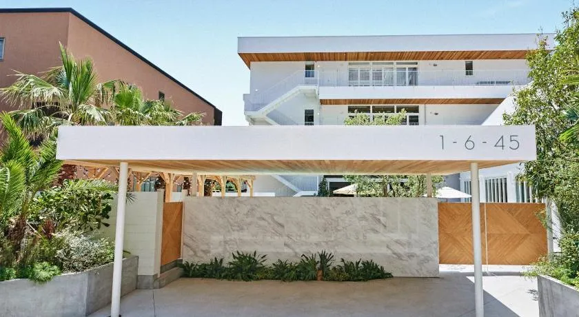 Weekend House - Image 1