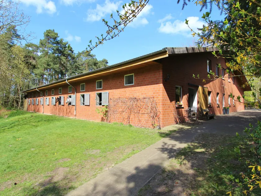 Countryside Stay with Garden - Image 1