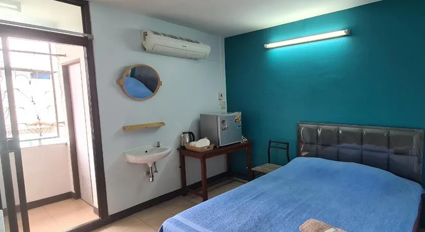 Roong-Arun Apartment - Image 1