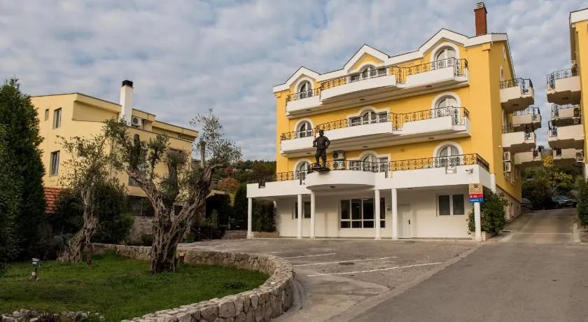 Hotel Crnogorska Kuća - Image 1