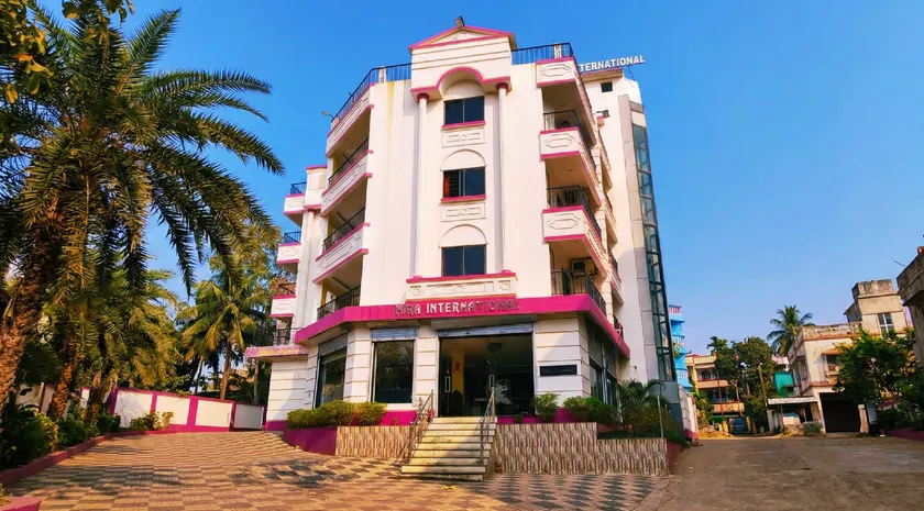 Hotel Mira International - Image 1