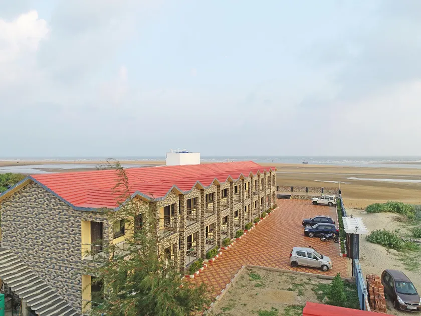 HYAT LUXURY BEACH RESORT - Image 1