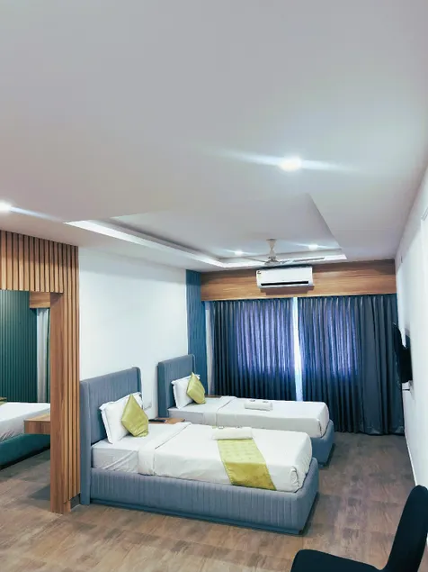 HOTEL HERAA - Image 1