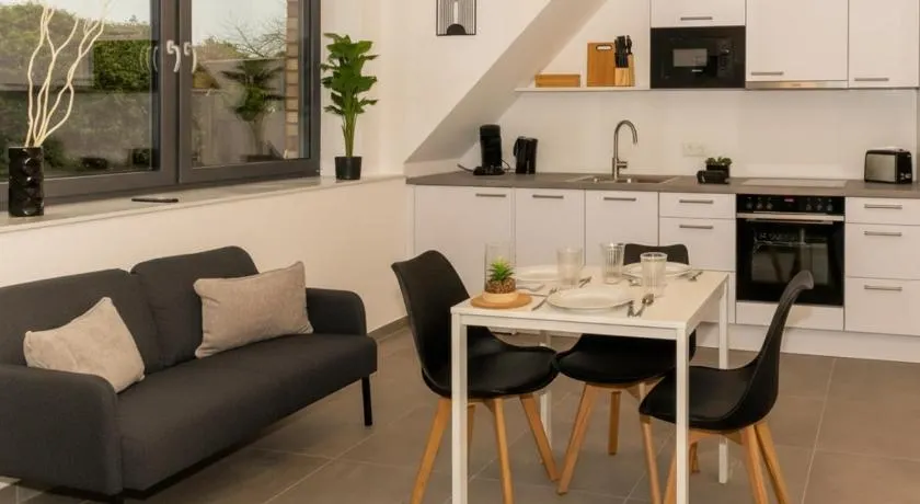 Modern Worker Apartment near Kleve with 3 Single Beds - Image 1