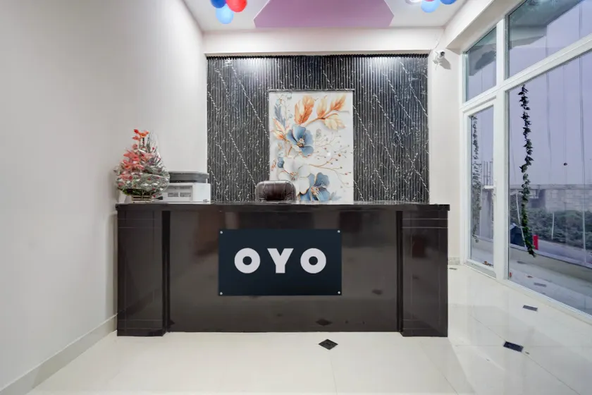 Hotel O by OYO Surya Hotel - Image 1