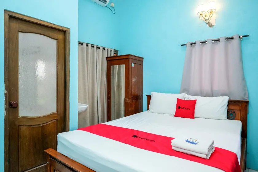 RedDoorz near Mojokerto Train Station - Image 1