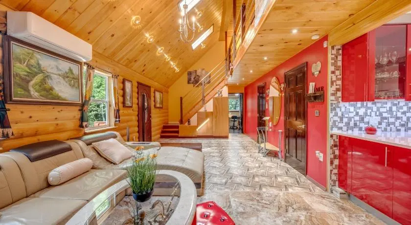 Stunning! Pocono Escape! HotTub Sauna Pool Ski Pet-Friendly Firepit Game Room Fireplace BBQ Lakes Tennis Fishing - Image 1