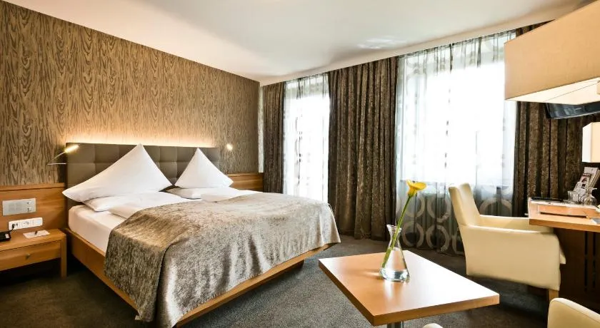 Stadthotel Goldenes Schiff - Image 1