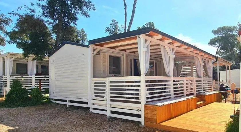 Blue Wave Mobile Home - Image 1