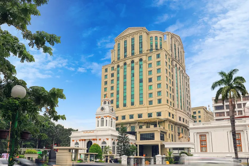 Grand City Hall Hotel & Serviced Residences - Image 1