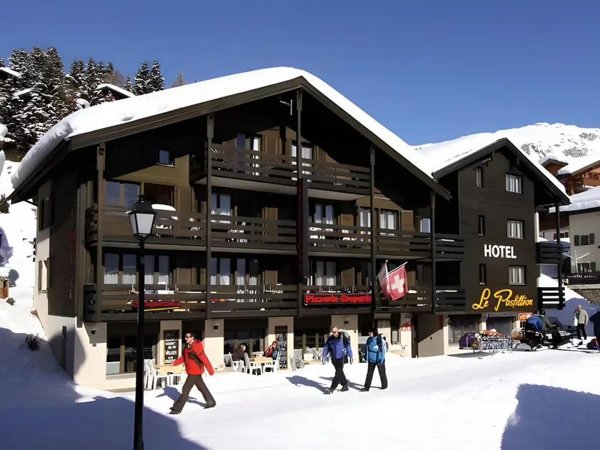 Hotel Le Postillion - Image 1