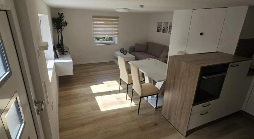 Schneiders Apartment Style House - Image 1