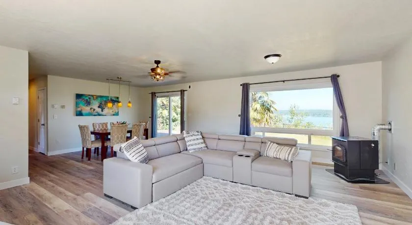 Keyport Abode - Image 1