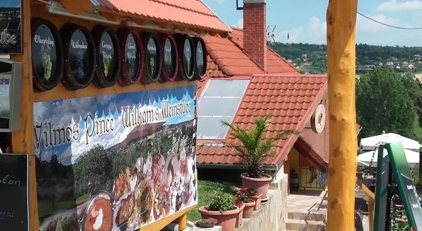 Vilmos Pince Fogadó - Image 1