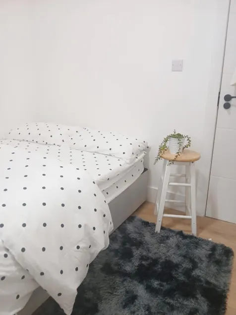 3 bed house in London,  Harrow - Image 1