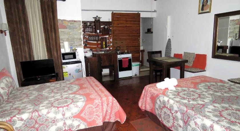 Artist Room Curaçao - Image 1