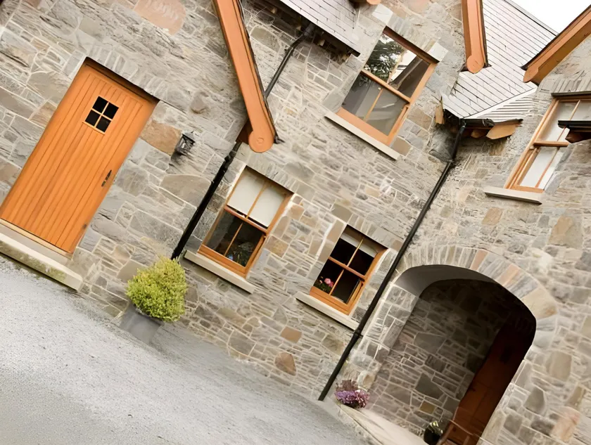 Courtyard Mews Armagh City - Image 1