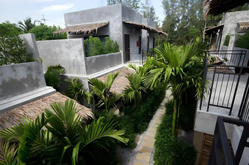 The Curve Residence - Image 1