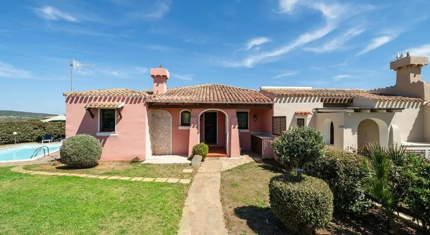 Appartement avec piscine, jardin et terrasse | Vue mer - Image 1