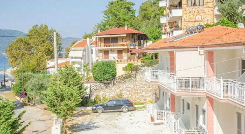 Delfini Hotel - Image 1
