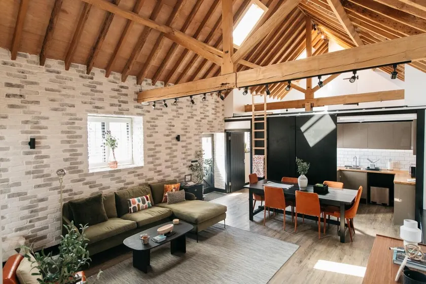 Bunkers Barn, 2 bedroom Luxury stay with parking - Image 1