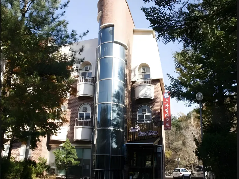 Smile Resort - Image 1